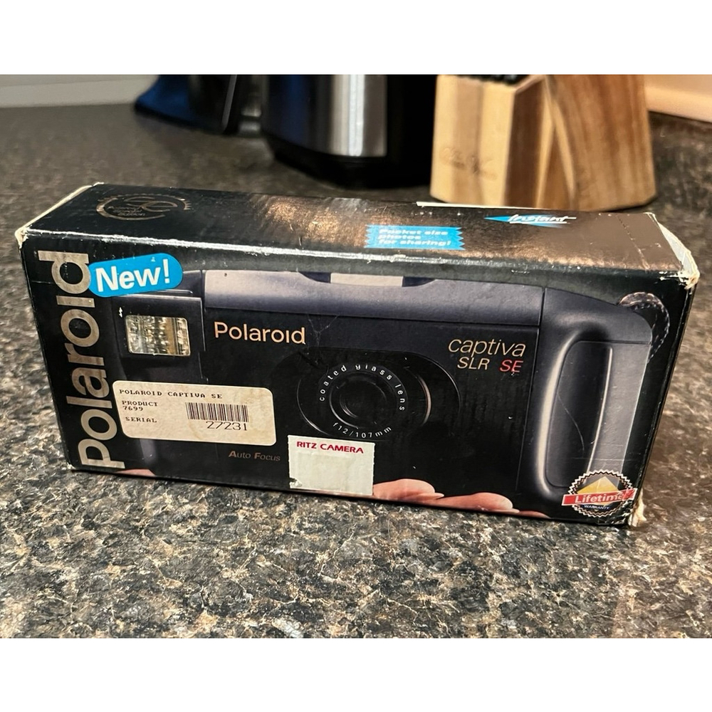 Vintage Polaroid Captiva SLR Instant 95 Film Camera Auto Focus